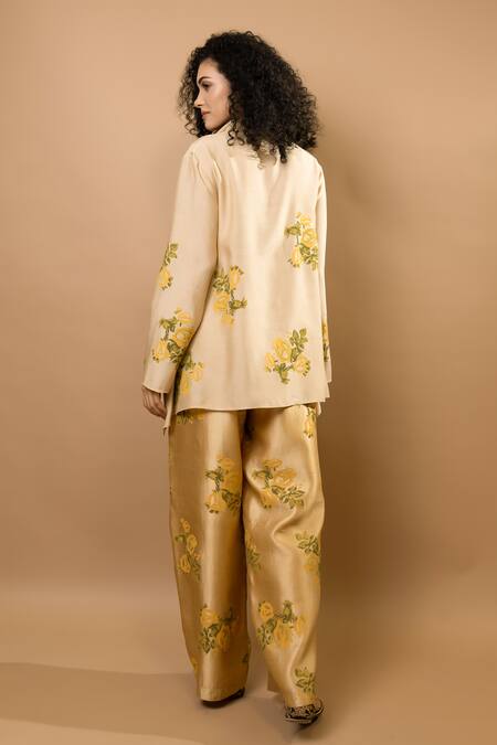 Krishna Mehta Beige Chanderi Embroidery Collared Rosettes Block-printed Shirt Online at Aza Fashions Krishna Mehta_Beige Chanderi Embroidery Collared Rosettes Block-printed Shirt _Online_at_Aza_Fashions