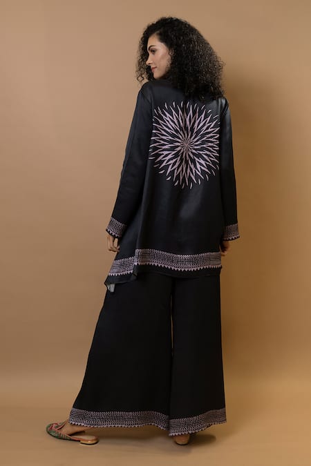 Shop_Krishna Mehta_Black Modal Collared Asymmetric Block-printed Shirt _at_Aza_Fashions