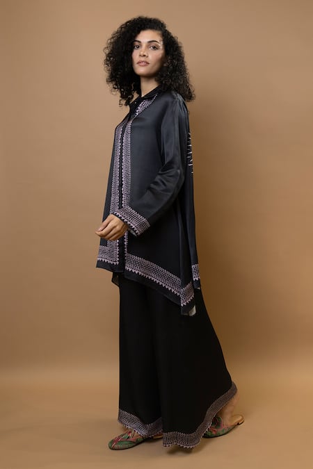 Buy_Krishna Mehta_Black Modal Collared Asymmetric Block-printed Shirt _Online_at_Aza_Fashions