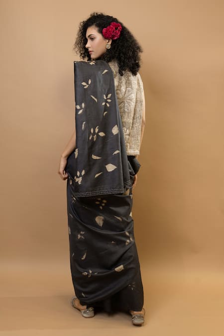 Shop_Krishna Mehta_Black Silk Embroidery Round Neck Neelkanth Leaves Printed Saree Set _at_Aza_Fashions
