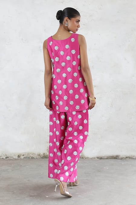 Saksham & Neharicka_Pink Cotton, Silk Embroidery V-neck Floral Co-ord Set _Online_at_Aza_Fashions