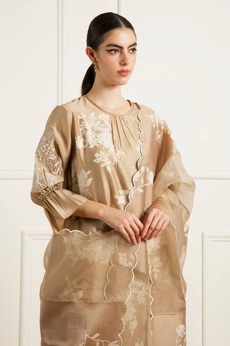 Arcvsh By Pallavi Singh_Beige Silk, Chanderi Embroidery Round Neck Discharge Print Kurta Set _at_Aza_Fashions