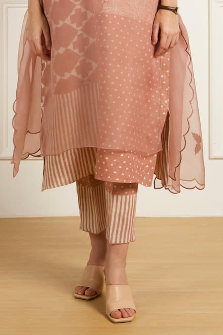 Arcvsh By Pallavi Singh_Peach Linen, Organza Embroidery Round Neck Almond Discharge Print Kurta Set _Online_at_Aza_Fashions