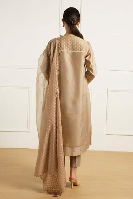 Shop Arcvsh By Pallavi Singh Beige Silk, Chanderi, Organza Embroidery Round Neck, Button-down Dori Kurta Set at Aza Fashions Shop_Arcvsh By Pallavi Singh_Beige Silk, Chanderi, Organza Embroidery Round Neck, Button-down Dori Kurta Set _at_Aza_Fashions