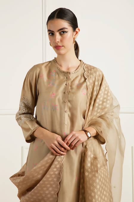 Buy Arcvsh By Pallavi Singh Beige Silk, Chanderi, Organza Embroidery Round Neck, Button-down Dori Kurta Set Buy_Arcvsh By Pallavi Singh_Beige Silk, Chanderi, Organza Embroidery Round Neck, Button-down Dori Kurta Set