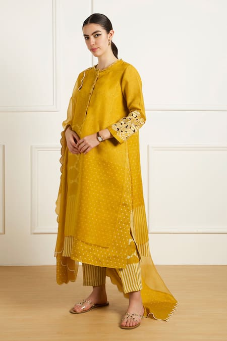 Buy_Arcvsh By Pallavi Singh_Yellow Linen, Organza Embroidery Round Neck Ochre Discharge Printed Kurta Set _Online_at_Aza_Fashions