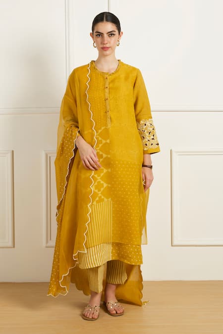 Buy_Arcvsh By Pallavi Singh_Yellow Linen, Organza Embroidery Round Neck Ochre Discharge Print Kurta Set _Online_at_Aza_Fashions