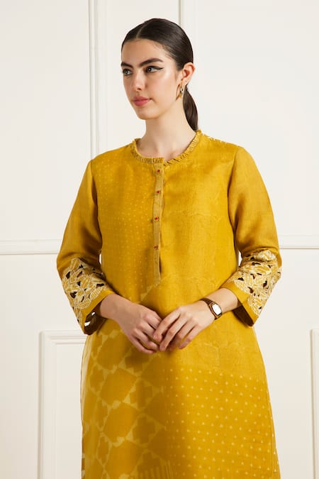 Arcvsh By Pallavi Singh_Yellow Linen, Organza Embroidery Round Neck Ochre Discharge Print Kurta Set _at_Aza_Fashions
