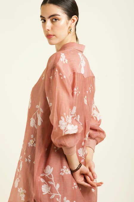 Arcvsh By Pallavi Singh_Peach Muslin, Chanderi, Silk Embroidery Collared Floral Print Shirt And Pant Set _at_Aza_Fashions