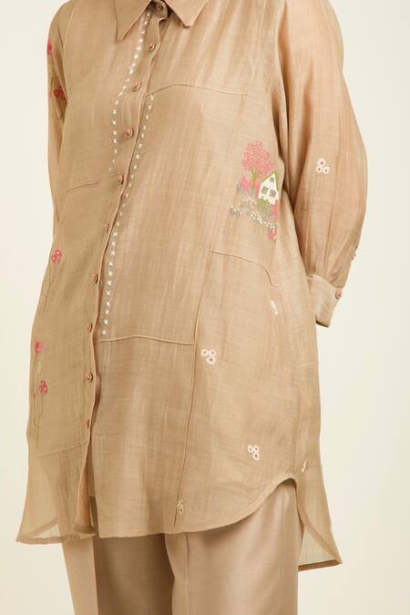 Arcvsh By Pallavi Singh Beige Chanderi, Silk Embroidery Collared Discharge Printed Shirt And Pant Set at Aza Fashions Arcvsh By Pallavi Singh_Beige Chanderi, Silk Embroidery Collared Discharge Printed Shirt And Pant Set _at_Aza_Fashions