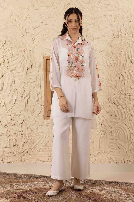 Ajiesh Oberoi_Ivory Georgette, Organza Embroidery Collared Kurta Set _at_Aza_Fashions