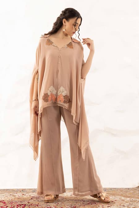 Shop Ajiesh Oberoi Beige Georgette Applique Embroidered Kurta Set Shop_Ajiesh Oberoi_Beige Georgette Applique Embroidered Kurta Set