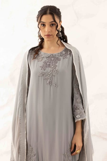 Buy_Ajiesh Oberoi_Gray Georgette, Muslin Embroidery Round Neck 3d Leaf Kurta Set _Online_at_Aza_Fashions