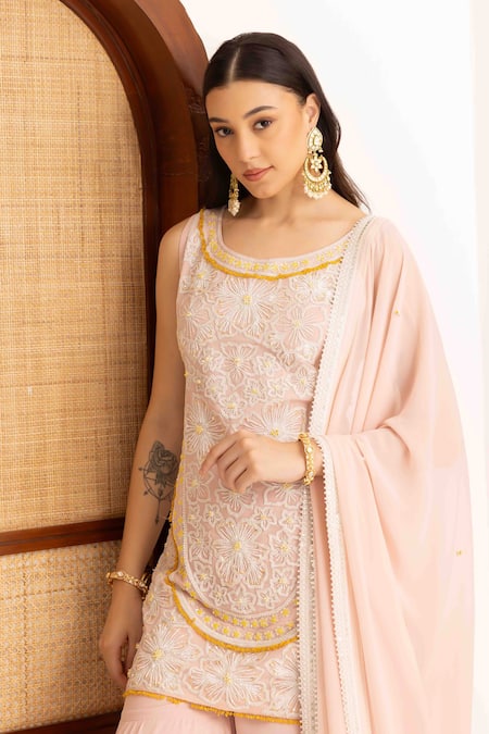 Ajiesh Oberoi Pink Georgette, Muslin Crystals Round Floral Embroidered Kurta Set With Dupatta at Aza Fashions Ajiesh Oberoi_Pink Georgette, Muslin Crystals Round Floral Embroidered Kurta Set With Dupatta _at_Aza_Fashions