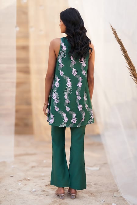 Shop_Charkhee_Green Cotton Satin Zari Round Neck Leaf Printed Kurta Set _at_Aza_Fashions
