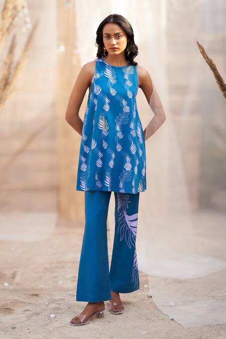 Buy Charkhee Blue Cotton Satin Zari Round Neck Leaf Print Kurta Set Online at Aza Fashions Buy_Charkhee_Blue Cotton Satin Zari Round Neck Leaf Print Kurta Set _Online_at_Aza_Fashions