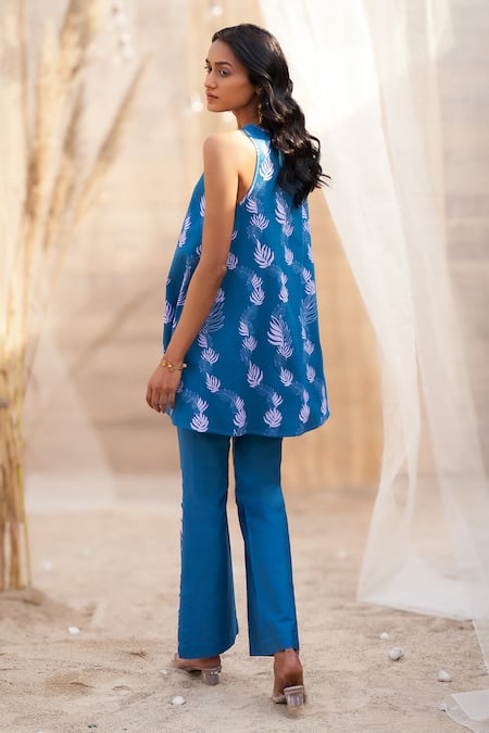 Shop Charkhee Blue Cotton Satin Zari Round Neck Leaf Print Kurta Set at Aza Fashions Shop_Charkhee_Blue Cotton Satin Zari Round Neck Leaf Print Kurta Set _at_Aza_Fashions