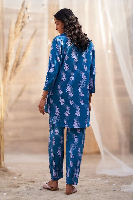Shop Charkhee Blue Cotton Satin Zari V-neck Leaf Printed Kurta Set at Aza Fashions Shop_Charkhee_Blue Cotton Satin Zari V-neck Leaf Printed Kurta Set _at_Aza_Fashions