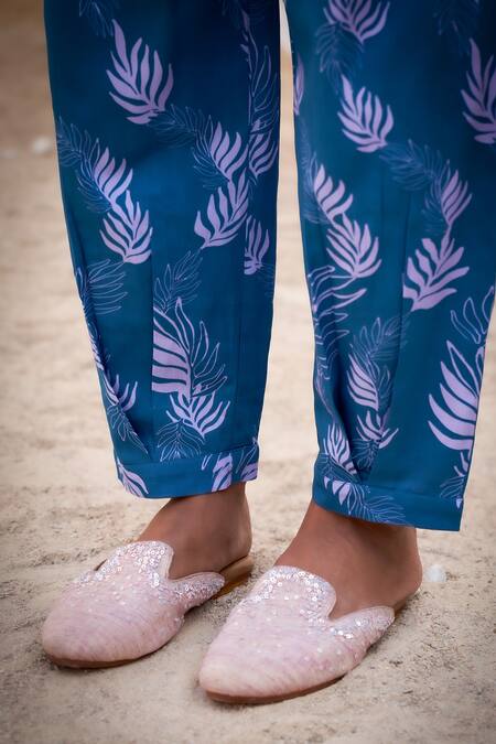 Shop Charkhee Blue Cotton Satin Zari V-neck Leaf Printed Kurta Set Online at Aza Fashions Shop_Charkhee_Blue Cotton Satin Zari V-neck Leaf Printed Kurta Set _Online_at_Aza_Fashions