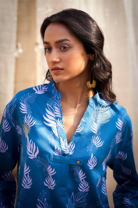 Buy Charkhee Blue Cotton Satin Zari V-neck Leaf Printed Kurta Set Buy_Charkhee_Blue Cotton Satin Zari V-neck Leaf Printed Kurta Set