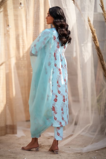 Shop Charkhee Blue Cotton Satin, Organza Zari V-neck Leaf-printed Kurta Set at Aza Fashions Shop_Charkhee_Blue Cotton Satin, Organza Zari V-neck Leaf-printed Kurta Set _at_Aza_Fashions