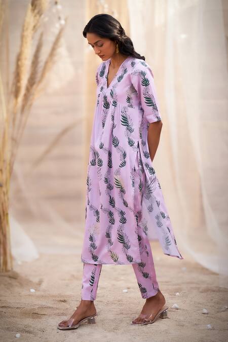 Charkhee Pink Cotton Satin, Organza Zari V-neck Leaf-printed Kurta Set at Aza Fashions Charkhee_Pink Cotton Satin, Organza Zari V-neck Leaf-printed Kurta Set _at_Aza_Fashions