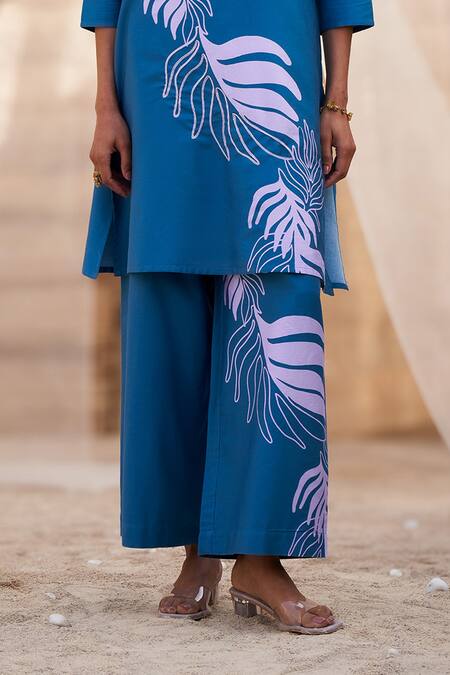 Buy Charkhee Blue Cotton Satin Open Neck Bold Leaf-print Co-ord Set Online at Aza Fashions Buy_Charkhee_Blue Cotton Satin Open Neck Bold Leaf-print Co-ord Set _Online_at_Aza_Fashions