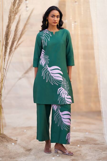 Charkhee Green Cotton Satin Open Neck Bold Leaf-print Co-ord Set Online at Aza Fashions Charkhee_Green Cotton Satin Open Neck Bold Leaf-print Co-ord Set _Online_at_Aza_Fashions