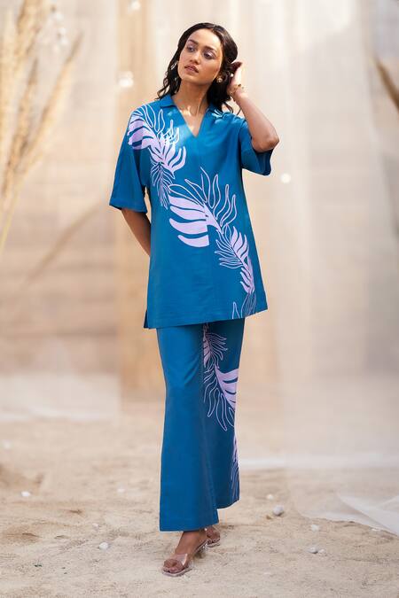 Buy Charkhee Blue Cotton Satin V-neck Leaf-print Co-ord Set Online at Aza Fashions Buy_Charkhee_Blue Cotton Satin V-neck Leaf-print Co-ord Set _Online_at_Aza_Fashions