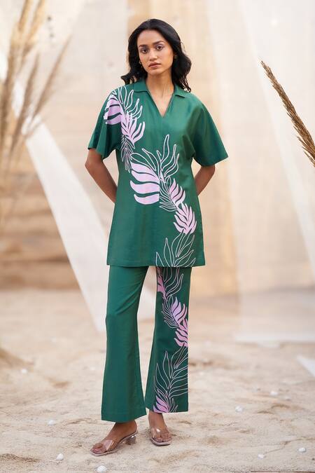 Buy_Charkhee_Green Cotton Satin V-neck Leaf-print Co-ord Set 