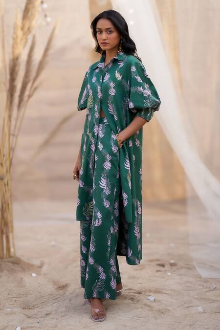 Charkhee Green Cotton Satin Zari Collared Leaf-print Co-ord Set Online at Aza Fashions Charkhee_Green Cotton Satin Zari Collared Leaf-print Co-ord Set _Online_at_Aza_Fashions