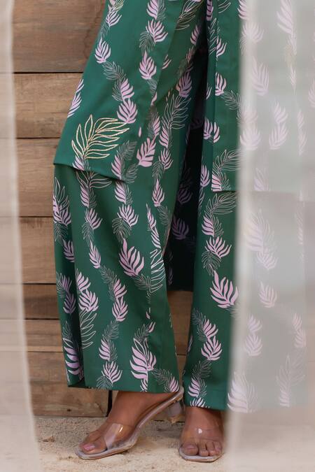 Charkhee Green Cotton Satin Zari Collared Leaf-print Co-ord Set at Aza Fashions Charkhee_Green Cotton Satin Zari Collared Leaf-print Co-ord Set _at_Aza_Fashions