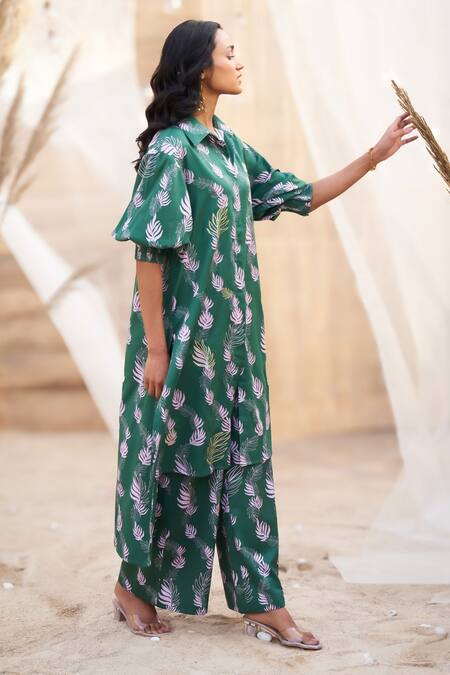 Buy Charkhee Green Cotton Satin Zari Collared Leaf-print Co-ord Set Buy_Charkhee_Green Cotton Satin Zari Collared Leaf-print Co-ord Set
