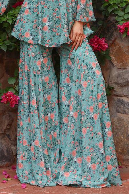 Buy Gazab by Miku Kumar Green Georgette Embroidery Collared Boho Printed Peplum Kurta Set Online at Aza Fashions Buy_Gazab by Miku Kumar_Green Georgette Embroidery Collared Boho Printed Peplum Kurta Set _Online_at_Aza_Fashions