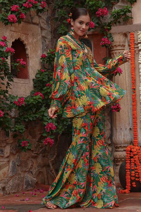 Gazab by Miku Kumar Green Georgette Embroidery Round Neck Tree Print Angrakha Kurta Set at Aza Fashions Gazab by Miku Kumar_Green Georgette Embroidery Round Neck Tree Print Angrakha Kurta Set _at_Aza_Fashions