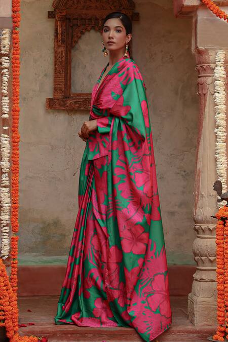 Gazab by Miku Kumar_Pink Silk Beads, Embroidery V-neck Printed Green Saree With Jacket _Online_at_Aza_Fashions