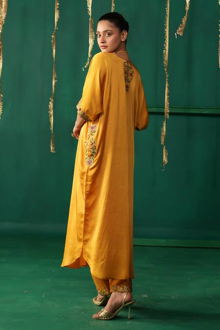 Leela By A_Yellow Linen, Satin Embroidery Open Neck Phiran Kurta Set With _at_Aza_Fashions