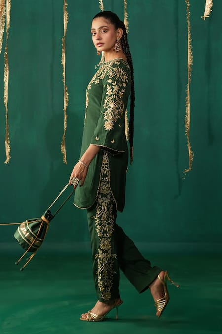 Leela By A_Green Crepe Zari, Sequins, Embroidery Round Neck Kurta Set _Online_at_Aza_Fashions