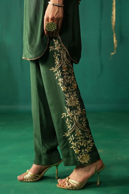 Buy_Leela By A_Green Crepe Zari, Sequins, Embroidery Round Neck Kurta Set _Online_at_Aza_Fashions