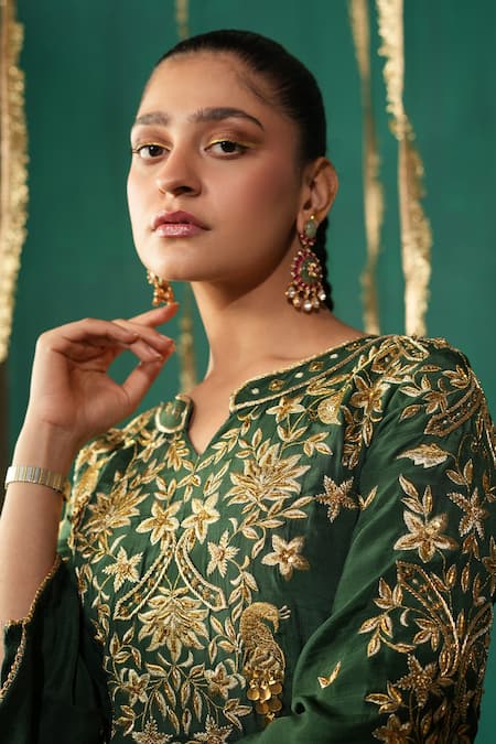 Leela By A_Green Crepe Zari, Sequins, Embroidery Round Neck Kurta Set _at_Aza_Fashions