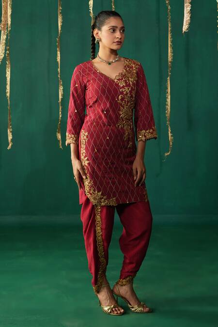 Leela By A_Red Crepe Embroidery, Sequins Keyhole Neck Sindoori Kurta Set _Online_at_Aza_Fashions