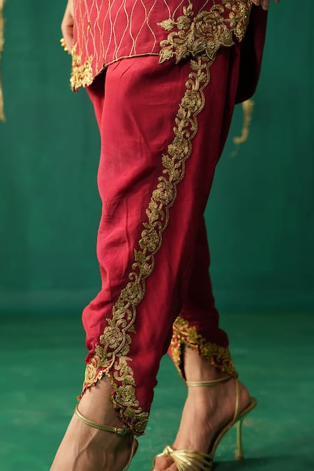 Buy_Leela By A_Red Crepe Embroidery, Sequins Keyhole Neck Sindoori Kurta Set _Online_at_Aza_Fashions