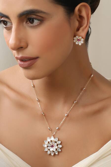Shop Swabhimann Red Stones Rose Gold Polki Pendant Set Online at Aza Fashions Shop_Swabhimann_Red Stones Rose Gold Polki Pendant Set_Online_at_Aza_Fashions