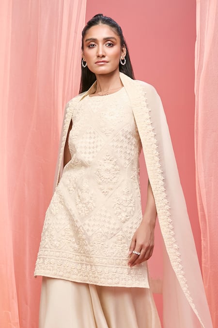Buy_Vasavi Shah_Ivory Organza, Silk Pearls, Sequins Round Neck Thread Applique Kurta Set _Online_at_Aza_Fashions