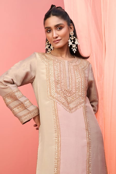 Vasavi Shah Charcoal Dori Sequence Kurta Set 