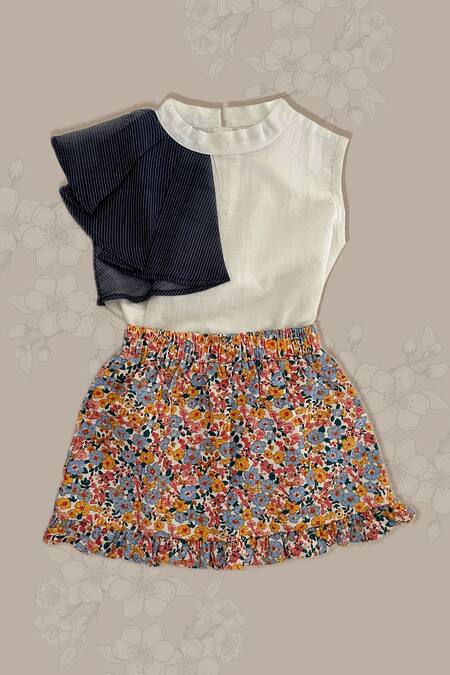 Taramira White Cotton Ruffles Sunshine Rhyme Skirt Set Online at Aza Fashions Taramira_White Cotton Ruffles Sunshine Rhyme Skirt Set_Online_at_Aza_Fashions
