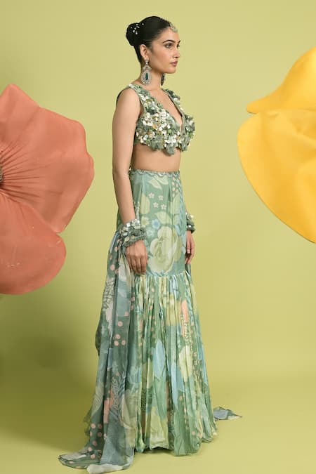 Rishi and Vibhuti Green Muslin, Organza Embroidery, Sequins, Applique V-neck Matcha Lehenga Set Online at Aza Fashions Rishi and Vibhuti_Green Muslin, Organza Embroidery, Sequins, Applique V-neck Matcha Lehenga Set _Online_at_Aza_Fashions