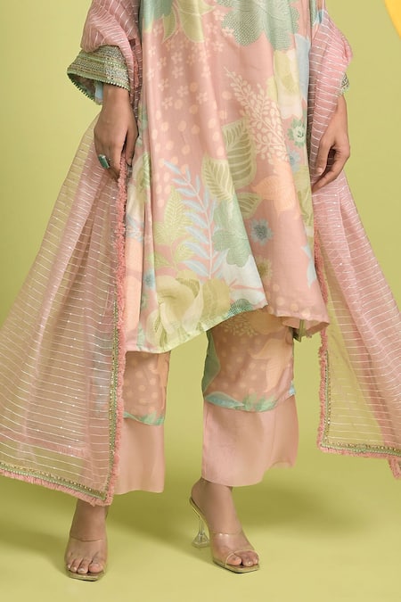 Buy_Rishi And Vibhuti_Blush Organza, Muslin Embroidery V-neck Dusty Pink Choga Set With Embellishments _Online_at_Aza_Fashions