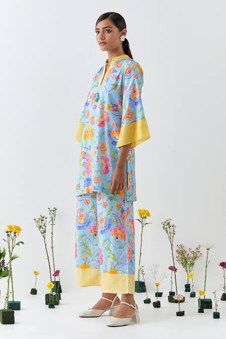 Buy_Chrkha_Blue Cotton, Linen Tassels Collared Floral Printed Kurta Set _Online_at_Aza_Fashions