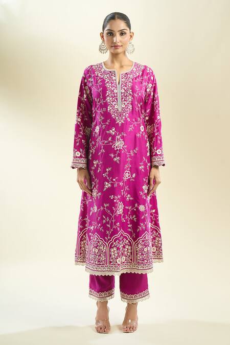 Anushree Reddy_Magenta Embroidery Open Neck Aari Kurta Pant Set _Online_at_Aza_Fashions